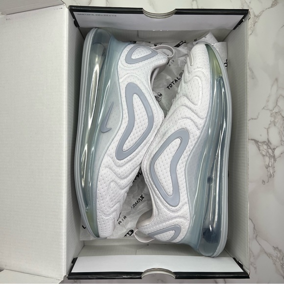 Nike Air Max 720 - Picture 15 of 15